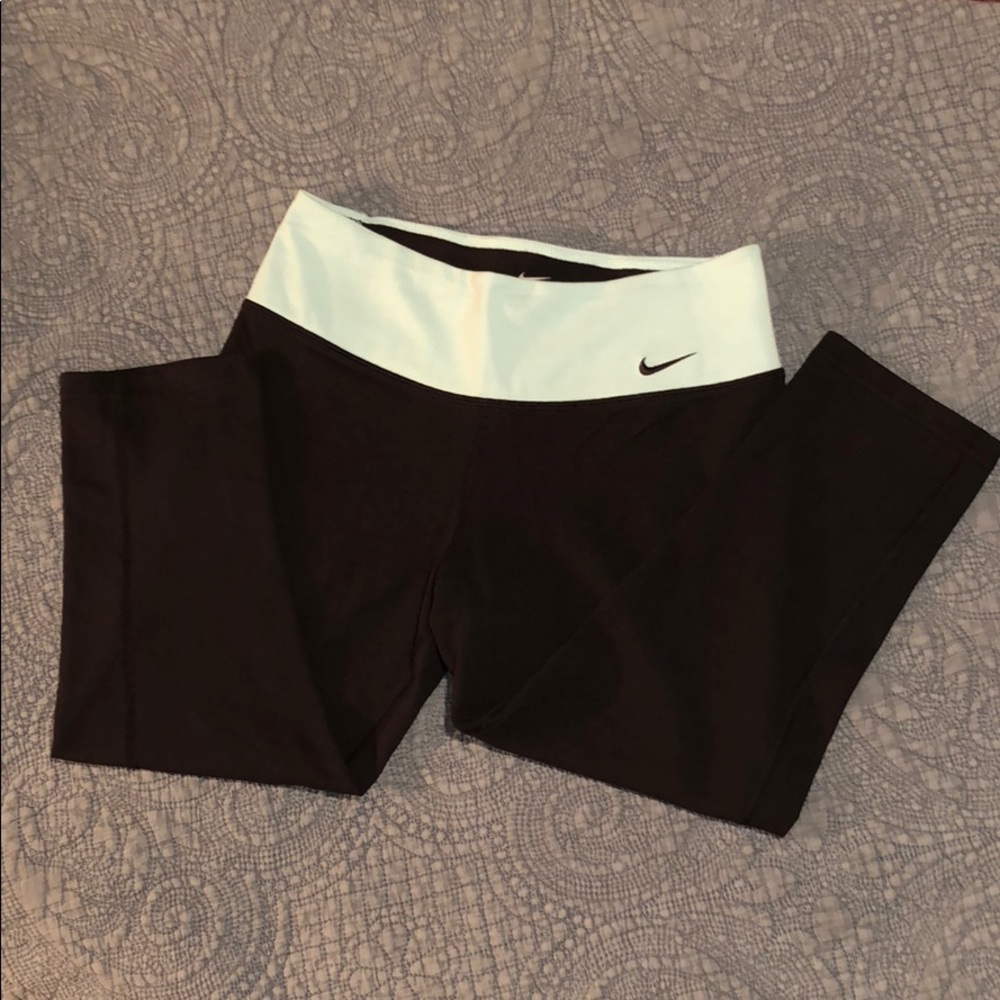BKE Dri-fit Capri leggings